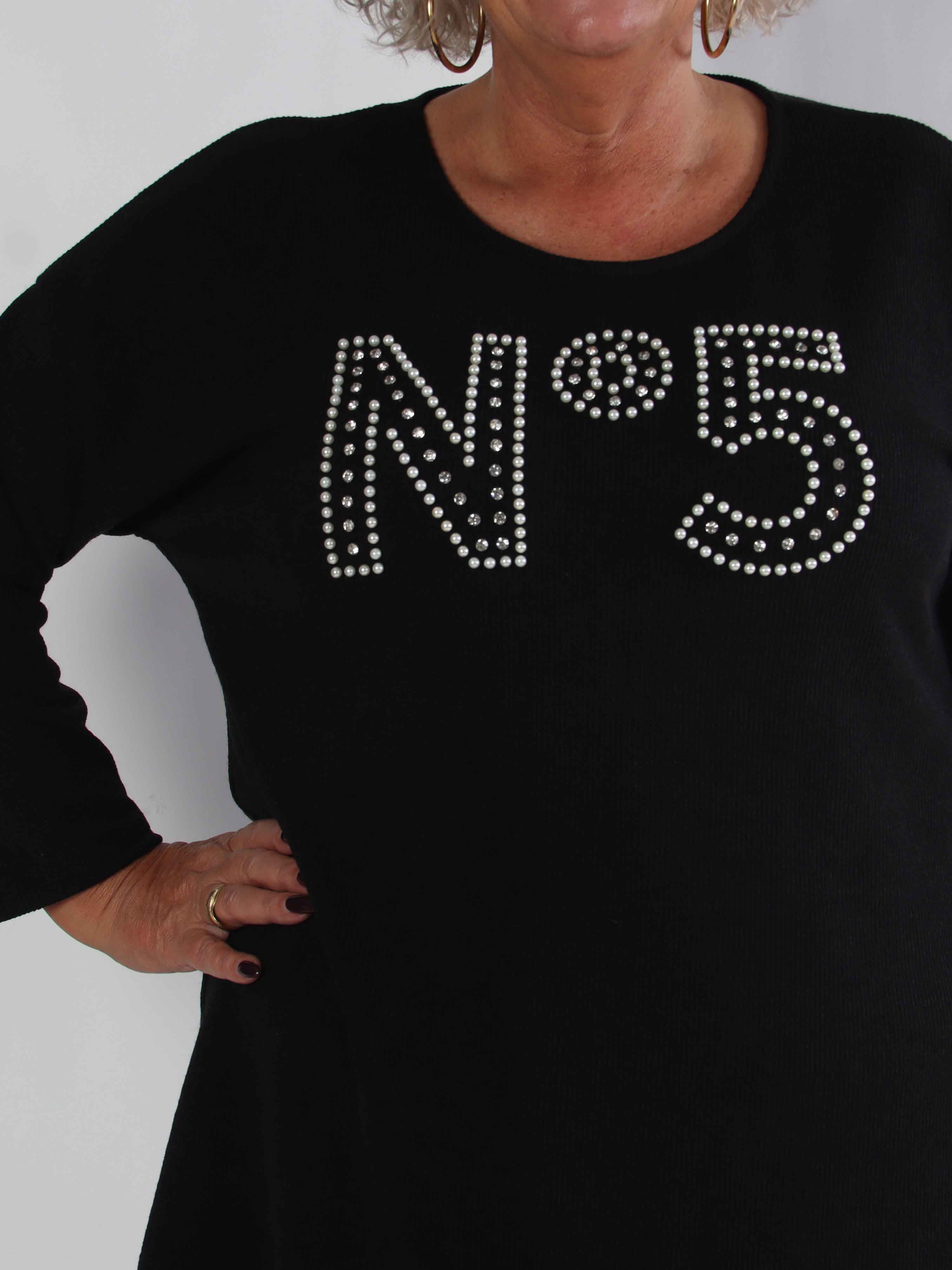 Jana - Let plus size strikkjole med similisten og perler på brystet